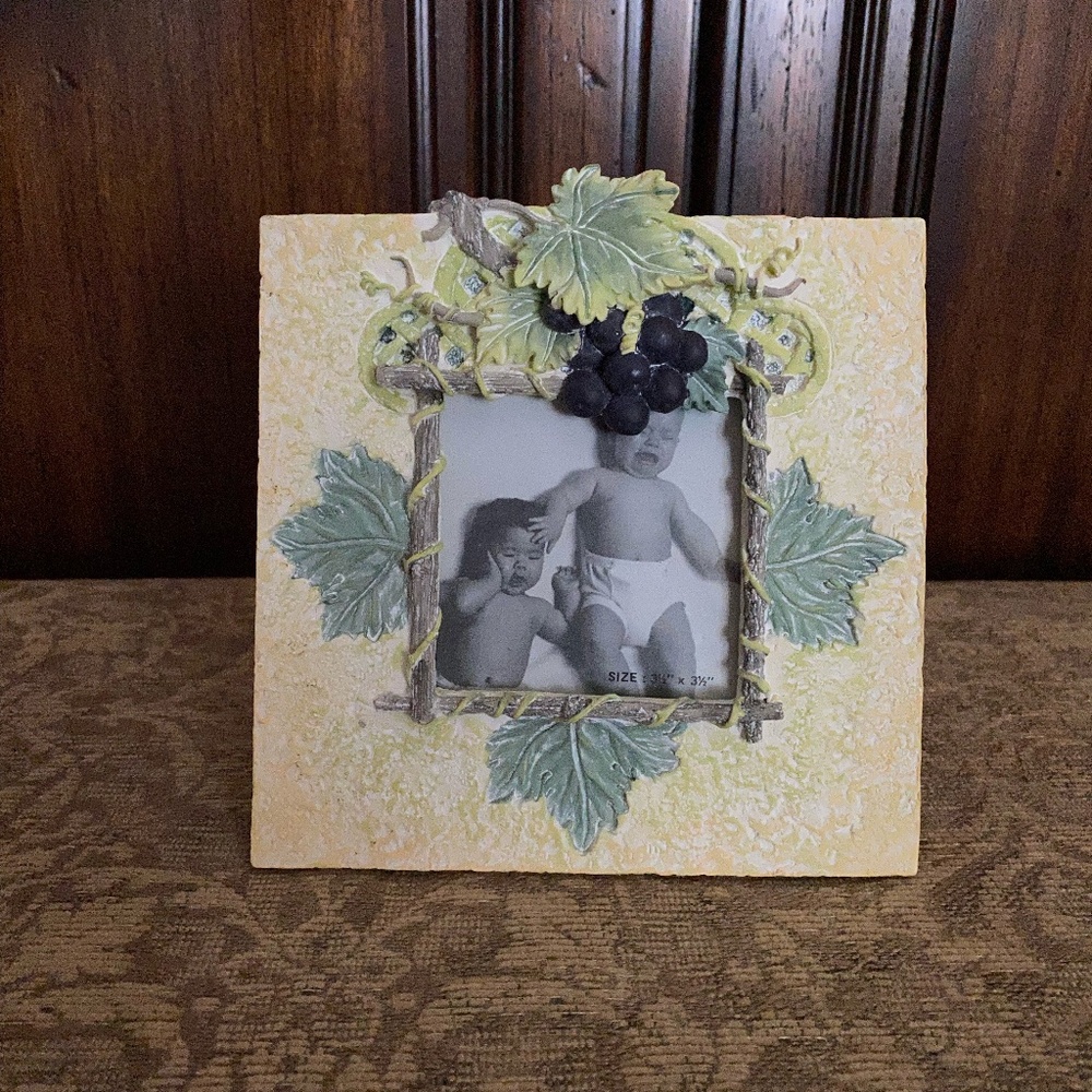 New Heavy Small Size Leafy & Grape Detail Picture Frame